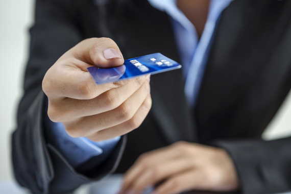 Hodila by se vám nebankovní kreditní karta nebo kontokorent? Tato půjčka do 50 000 Kč totiž nabízí podobné možnosti. Můžete si opakovaně půjčovat peníze až do schváleného úvěrového limitu (do 50 000 Kč).